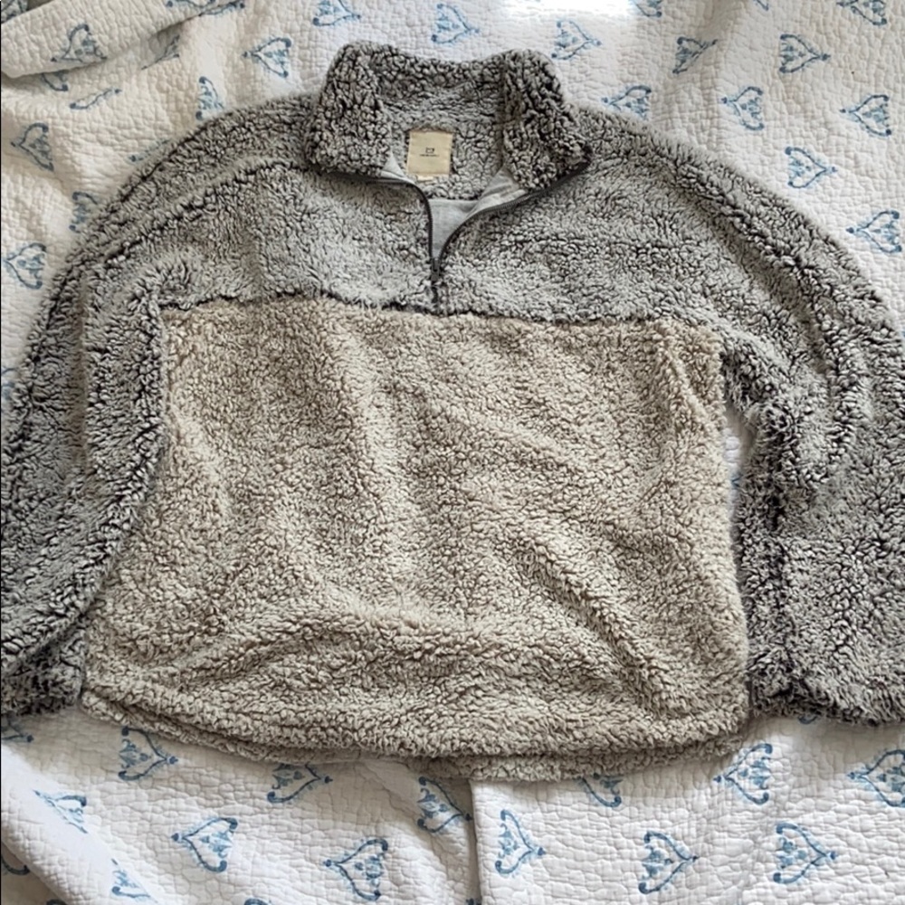 Insanely comfy oversized Sherpa!